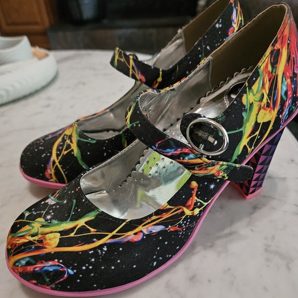 Hot Chocolate Neon High Heels - Picture 5 of 6